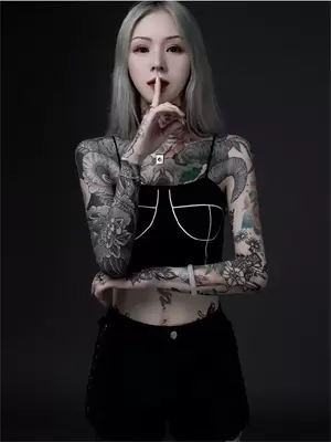 终于他收起卑微她却发了疯般